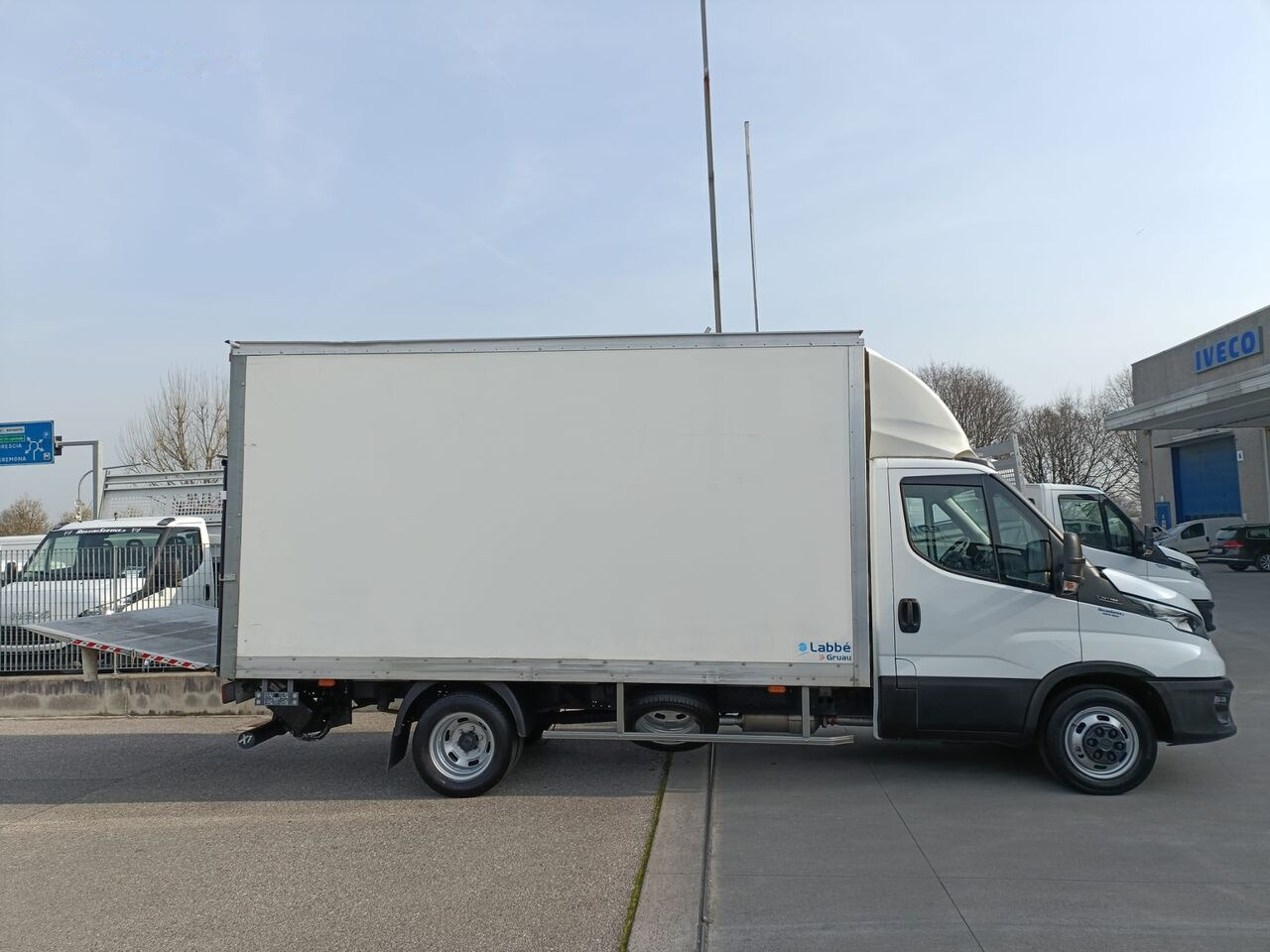 Fourgon grand volume IVECO DAILY 35C16