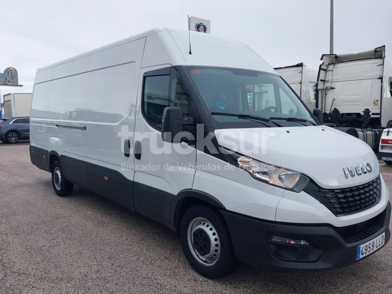 Fourgon grand volume IVECO DAILY 35S16