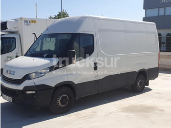 Fourgon grand volume IVECO DAILY 35S16 12M3