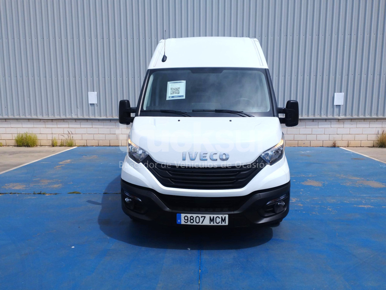 Fourgon grand volume IVECO DAILY 35S16 16M3