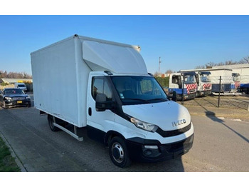 Fourgon grand volume IVECO Daily 35C15 + Tail lift