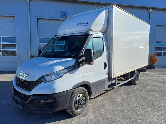 Fourgon grand volume IVECO Daily 35C16H30