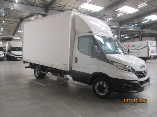 Fourgon grand volume IVECO Daily 35C16H Koffer/LBW