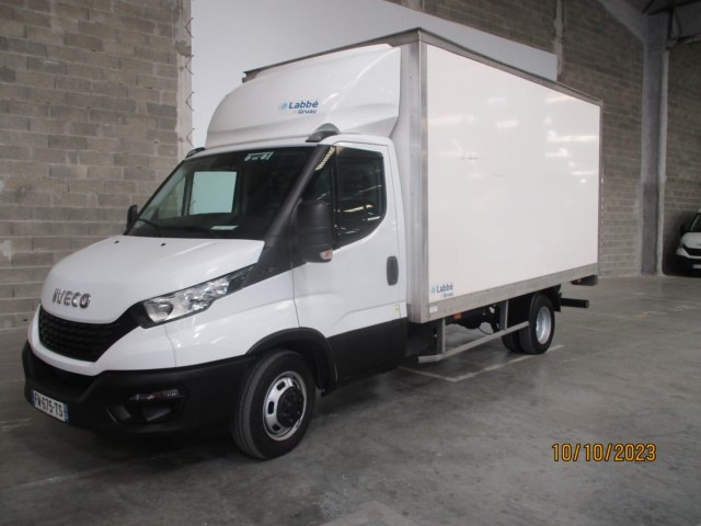 Fourgon grand volume IVECO Daily 35C16H Koffer/LBW
