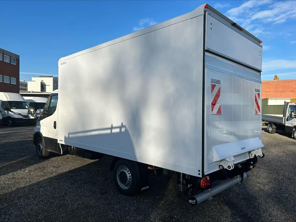 Fourgon grand volume IVECO Daily 35S14 + Tail lift