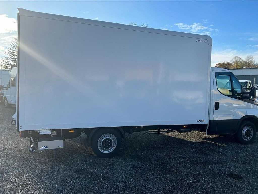Fourgon grand volume IVECO Daily 35S14 + Tail lift