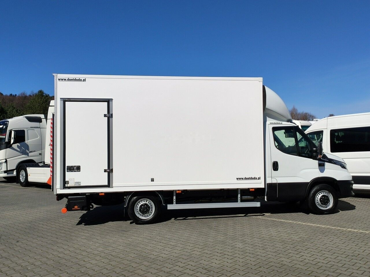 Fourgon grand volume IVECO Daily 35S18
