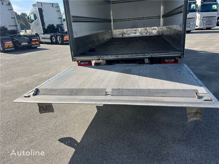 Fourgon grand volume IVECO daily 35-180