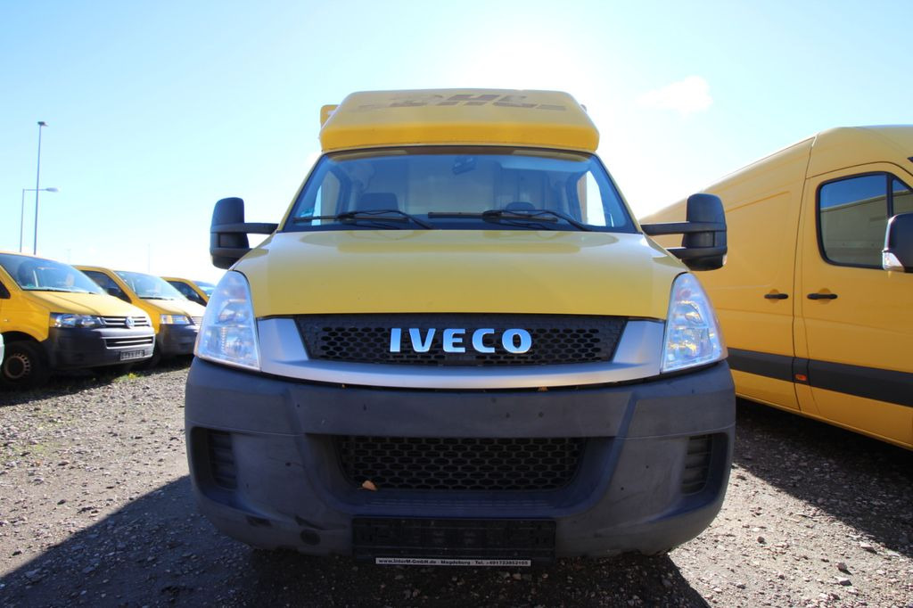 Fourgon grand volume Iveco C50CL/Daily