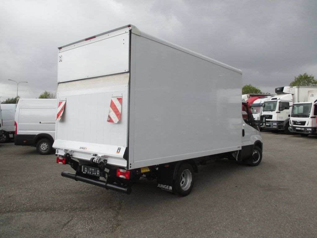 Fourgon grand volume Iveco Daily 35C16