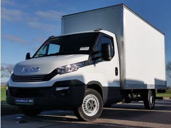 Fourgon grand volume Iveco Daily 35S16 bakwagen + laadklep