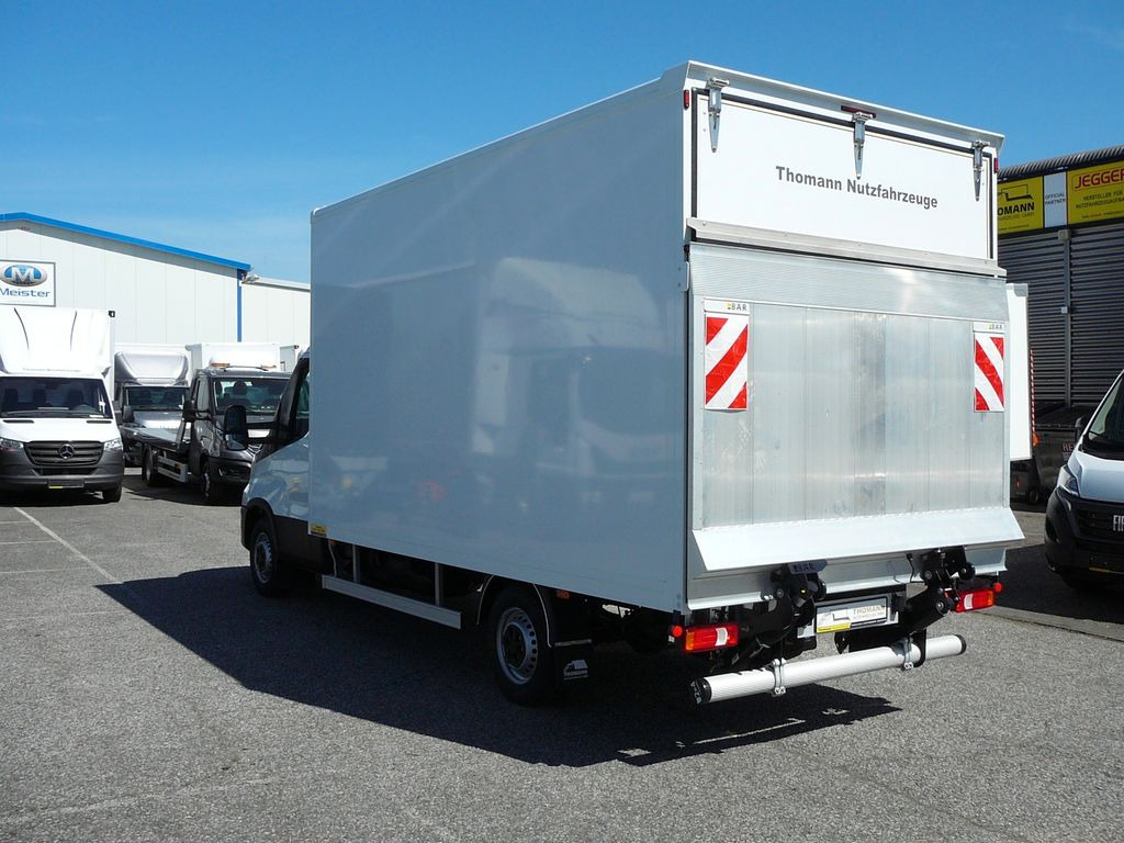Fourgon grand volume Iveco Daily 35S18 Koffer Ladebordwand