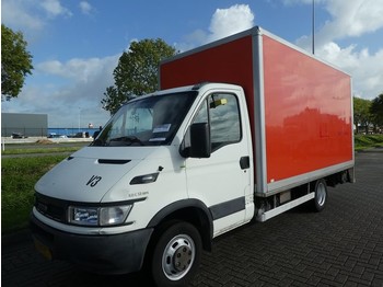 Fourgon grand volume Iveco Daily 40C11
