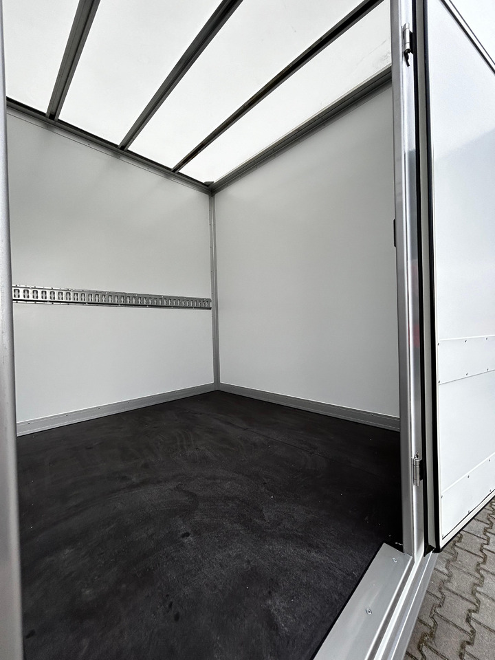 Fourgon grand volume Iveco Daily 50C18HZ Container mit 8 Paletten und einem 750-kg-Aufzug