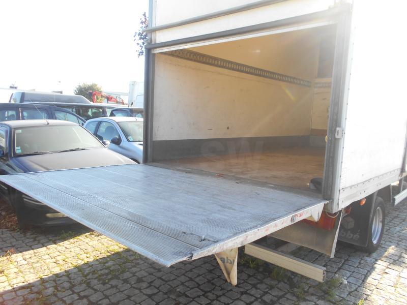 Fourgon grand volume Mercedes 411