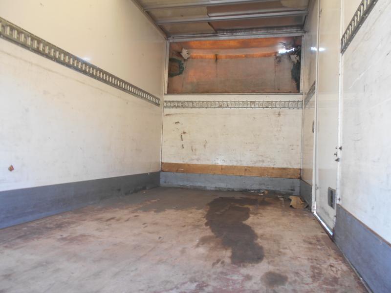 Fourgon grand volume Mercedes 411