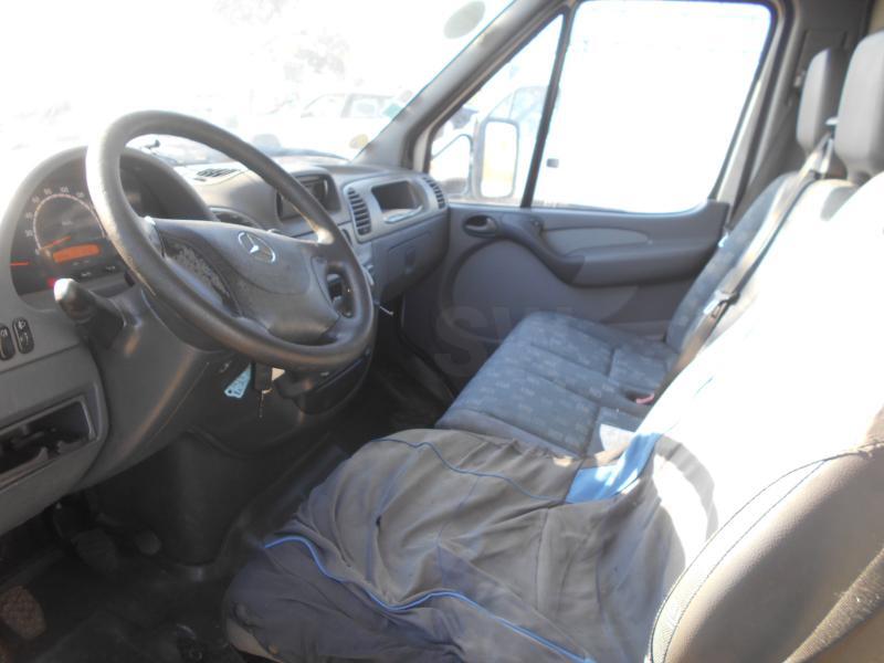 Fourgon grand volume Mercedes 411