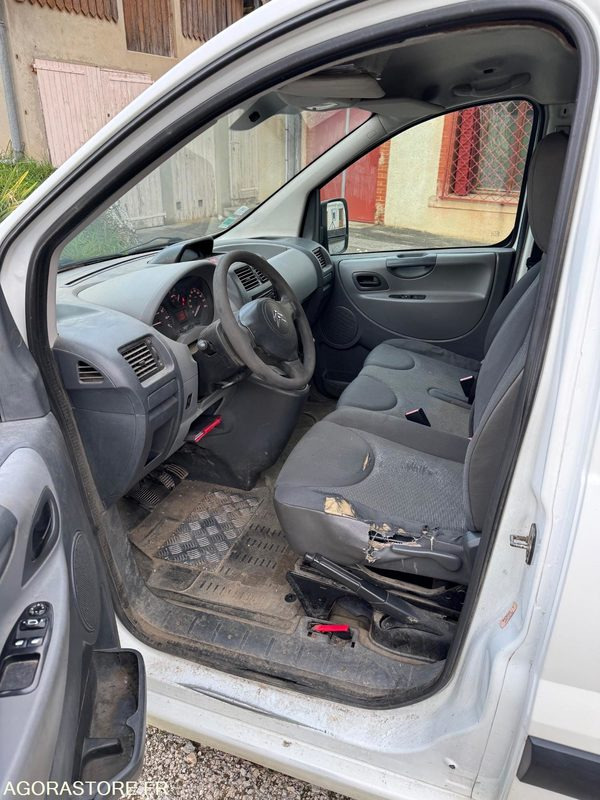 Fourgon utilitaire CITROEN JUMPY FOURGON 1.6 HDI 90CV