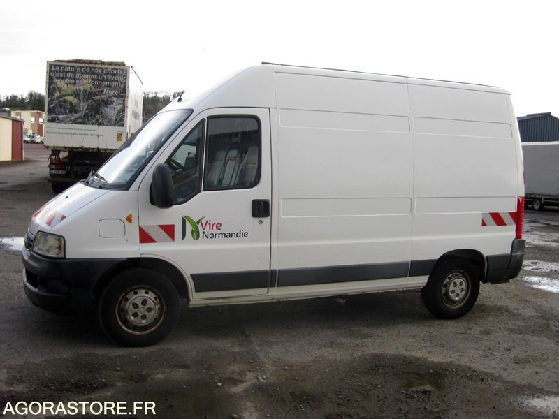 Fourgon utilitaire Fiat Ducato