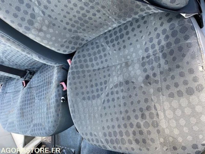 Fourgon utilitaire Ford Transit 2012