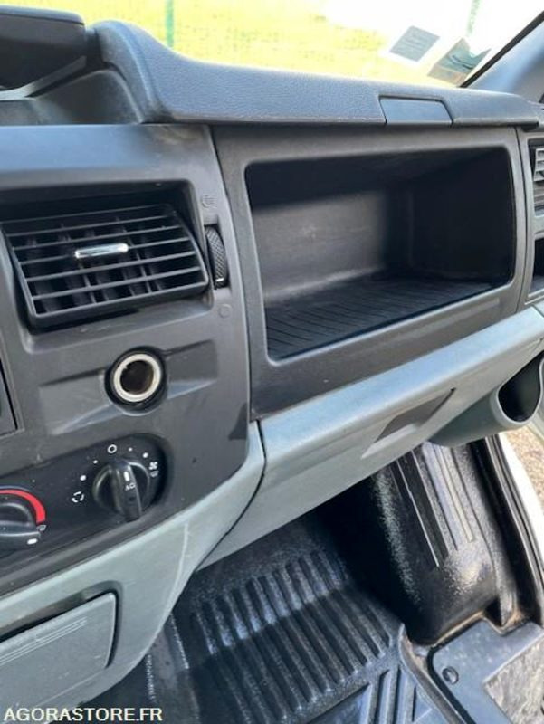 Fourgon utilitaire Ford Transit 2012