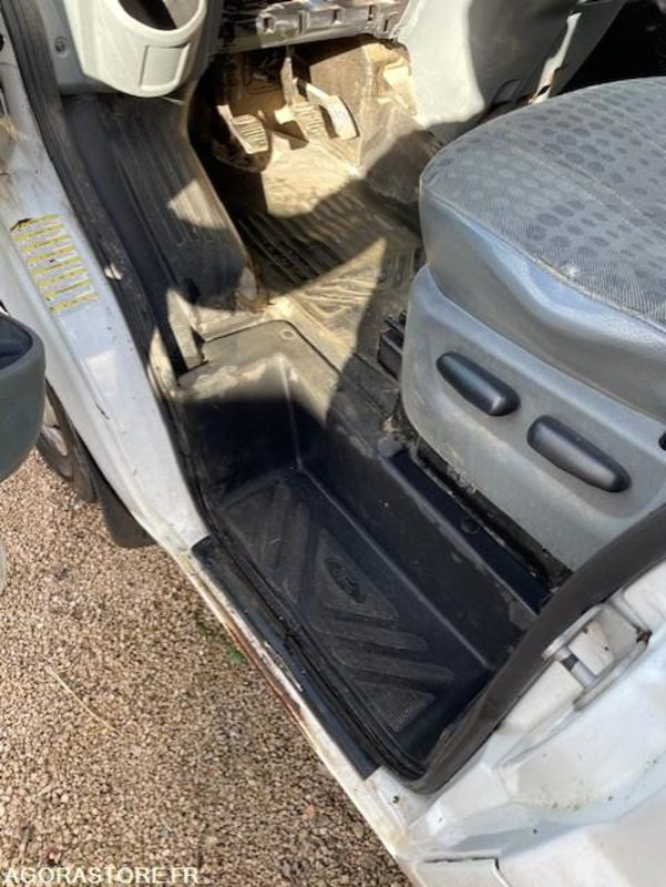 Fourgon utilitaire Ford Transit 2012