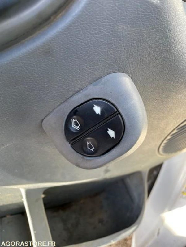 Fourgon utilitaire Ford Transit 2012