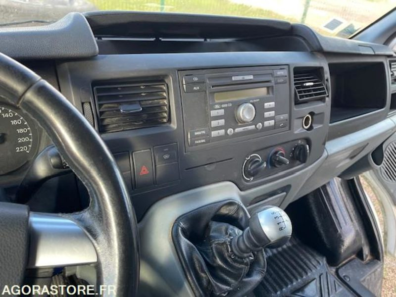 Fourgon utilitaire Ford Transit 2012