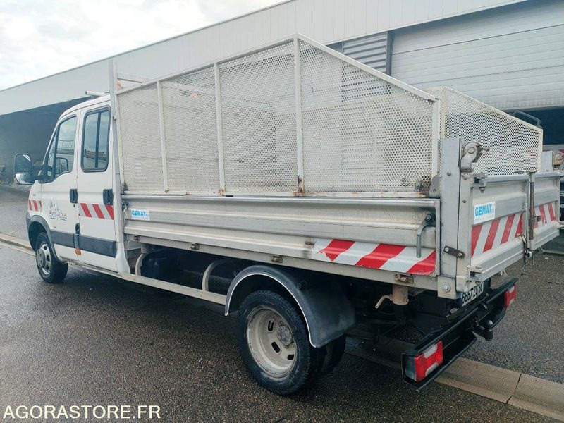 Fourgon utilitaire IVECO 35C12D