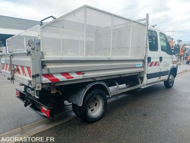 Fourgon utilitaire IVECO 35C12D