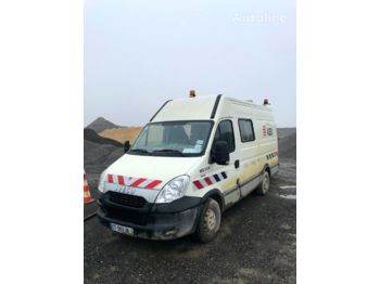 Fourgon utilitaire IVECO 35S13