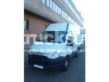 Fourgon utilitaire Iveco 35S13 10,8M3