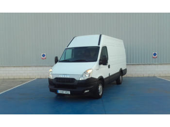 Fourgon utilitaire Iveco 35S15 12M3