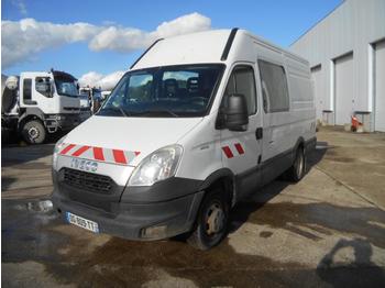 Fourgon utilitaire Iveco Daily 35C15