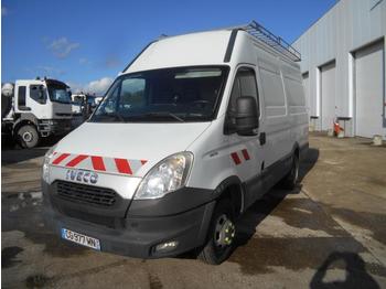 Fourgon utilitaire Iveco Daily 35C15