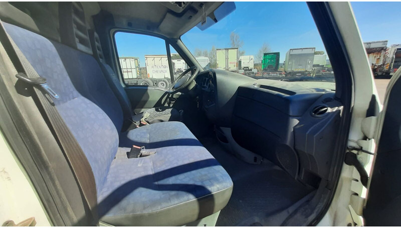 Fourgon utilitaire Iveco Daily 35S12