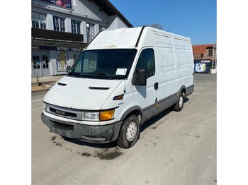 Fourgon utilitaire Iveco Daily 35 S 12