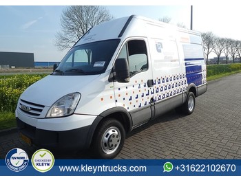 Fourgon utilitaire Iveco Daily 40 C15 l2h2 ac