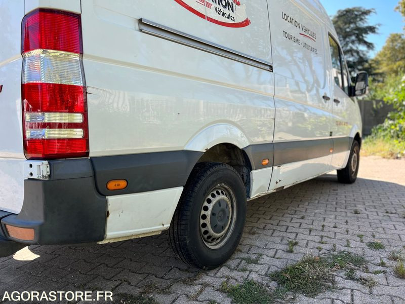 Fourgon utilitaire MERCEDES SPRINTER - 2007 / 182 000 KM