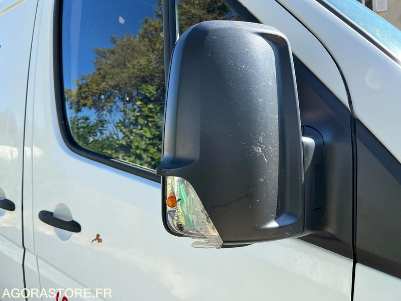 Fourgon utilitaire MERCEDES SPRINTER - 2007 / 182 000 KM