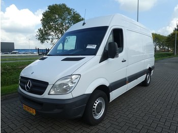 Fourgon utilitaire Mercedes-Benz Sprinter 211 cdi l2h2