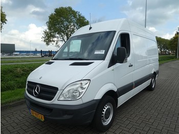 Fourgon utilitaire Mercedes-Benz Sprinter 211 cdi l2h2