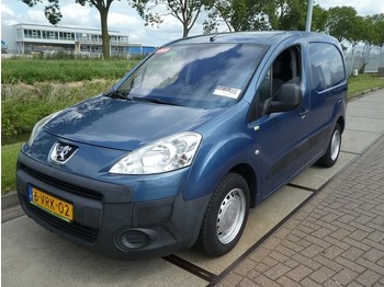 Fourgon utilitaire Peugeot Partner 1.6 HDI