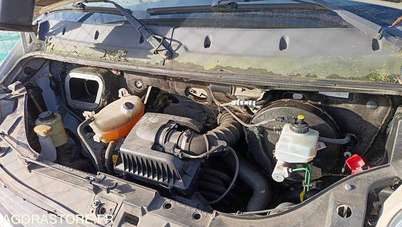 Fourgon utilitaire RENAULT MASTER - 2009 - AJ-339-BS