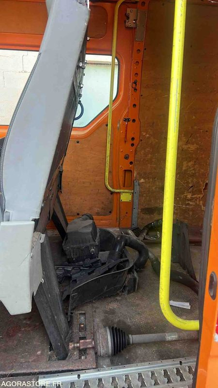 Fourgon utilitaire RENAULT MASTER - 2016 - ED-070-TP