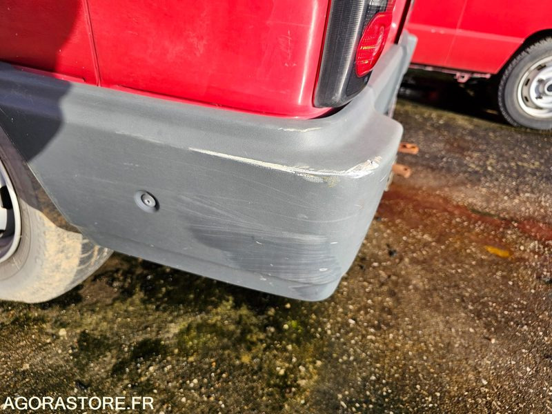 Fourgon utilitaire RENAULT TRAFIC - 1997 - 92410KM - 8311QX41