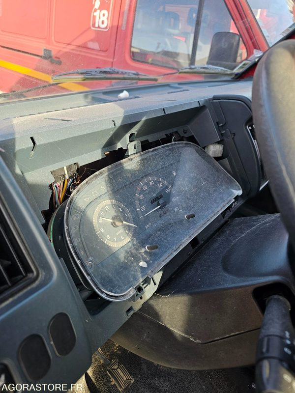 Fourgon utilitaire RENAULT TRAFIC - 1997 - 92410KM - 8311QX41