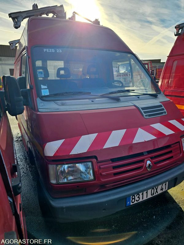 Fourgon utilitaire RENAULT TRAFIC - 1997 - 92410KM - 8311QX41