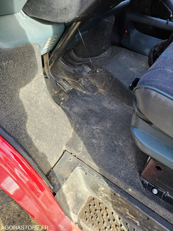 Fourgon utilitaire RENAULT TRAFIC - 1997 - 92410KM - 8311QX41