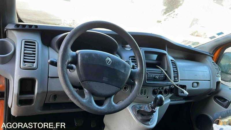 Fourgon utilitaire RENAULT TRAFIC - 2014 - 439000 KM - DC986YM